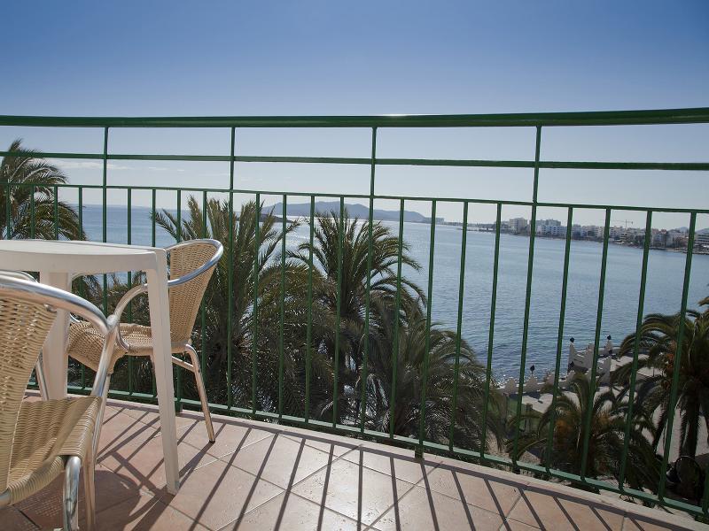 Aparthotel Vibra Club Maritim San Antonio  Ngoại thất bức ảnh